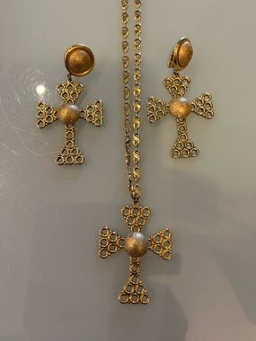 Vintage Statement 80’s Gold-Tone Metal Cross Necklace & Clip-On Earrings Set